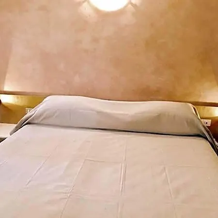 2 Magnolie Hotel
