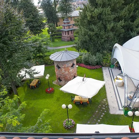 2 Magnolie מלון Piancogno